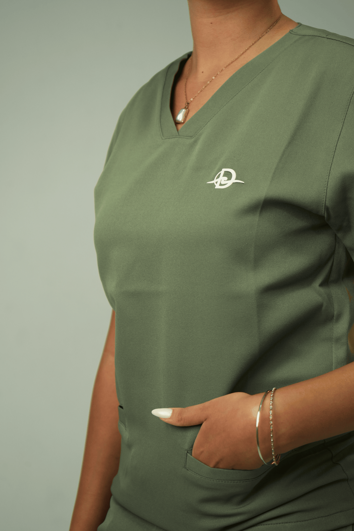 Defyn-C | Women's Olive Green Medical Scrub Full Set